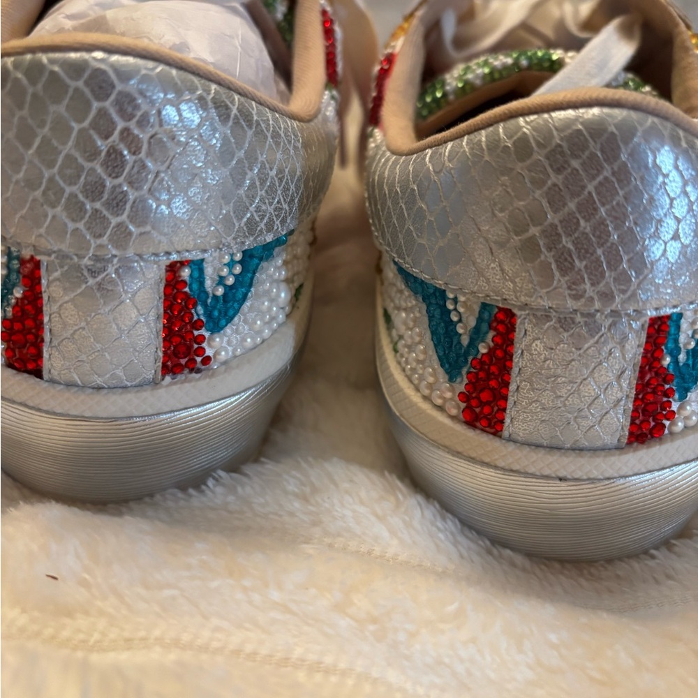 Betsey Johnson White Sneakers with Multicolor Beaded Floral Embellishments - Picture 4 of 6
